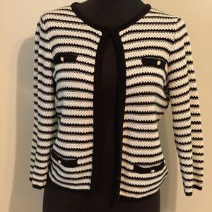 Cute crop jacket great for office
